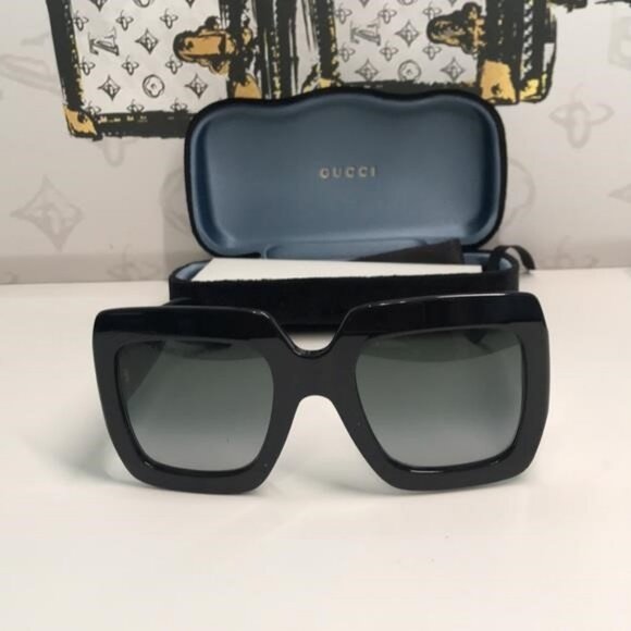 New Authentic Gucci GG0053SN 001 Black Oversize Square Sunglasses - Picture 14 of 14